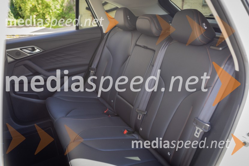 MG EHS Plug-in Hybrid