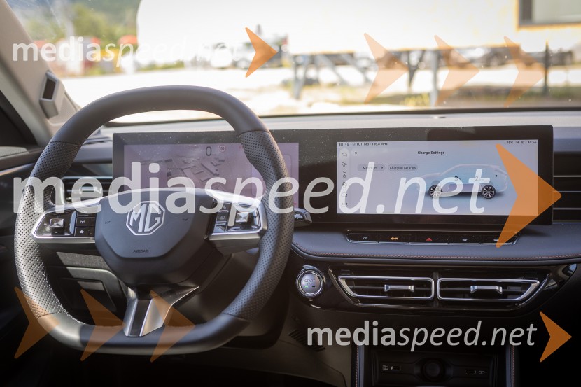 MG EHS Plug-in Hybrid