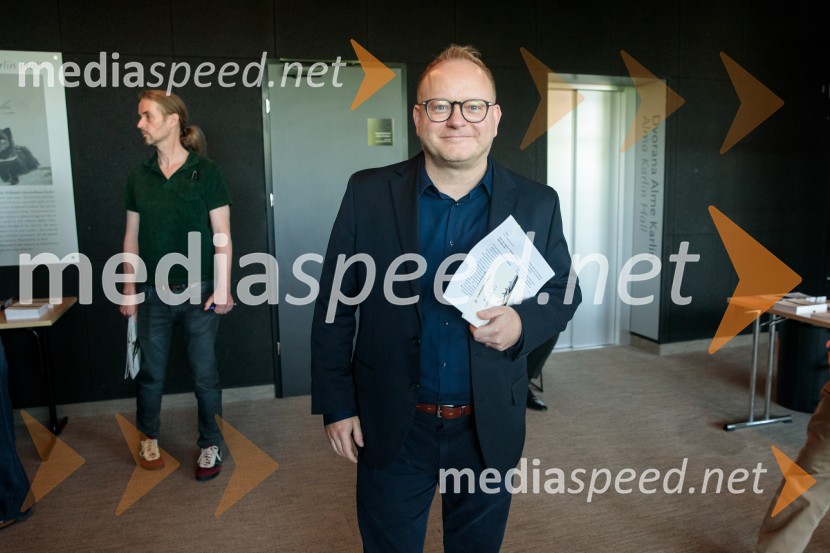 mag. Aleš Drenik, vodja programa resne glasbe, opere in balet, Cankarjev domPredstavitev sezone 2025/26 v Cankarjevem domu, novinarska konferenca