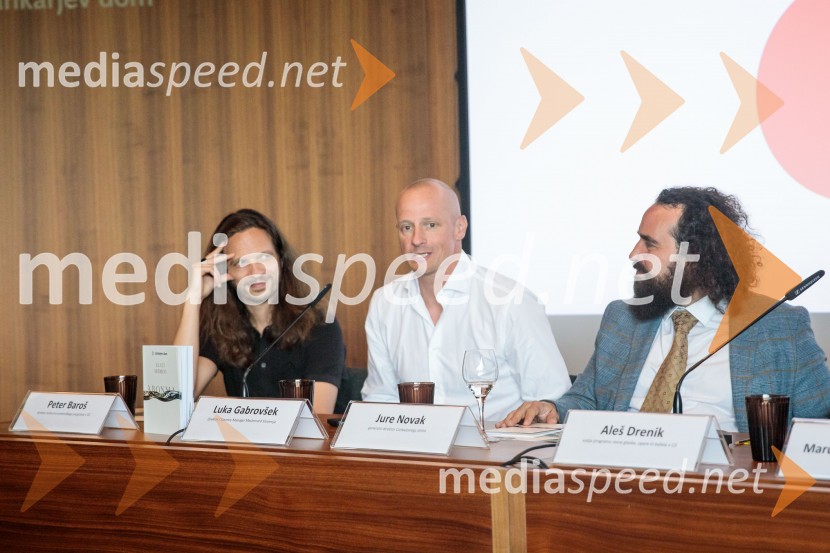  Peter Baroš, direktor kulturno-umetniškega programa Cankarjevega doma;  Luka Gabrovšek, direktor, Mastercard Slovenija;   Jure Novak, generalni direktor, Cankarjev domPredstavitev sezone 2025/26 v Cankarjevem domu, novinarska konferenca