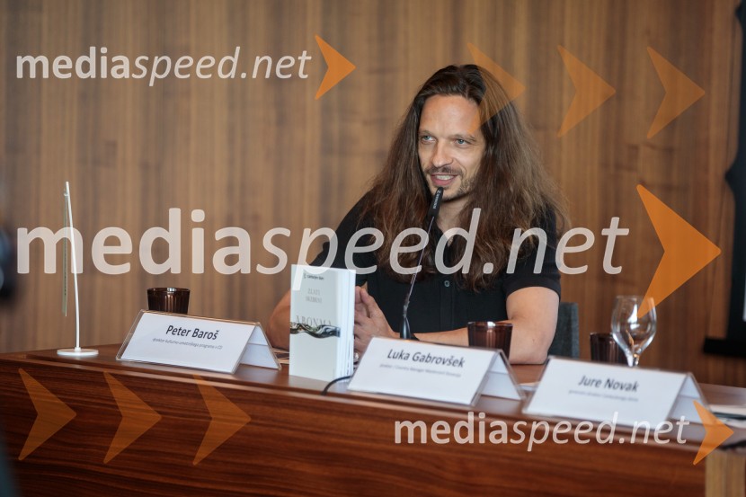  Peter Baroš, direktor kulturno-umetniškega programa Cankarjevega domaPredstavitev sezone 2025/26 v Cankarjevem domu, novinarska konferenca