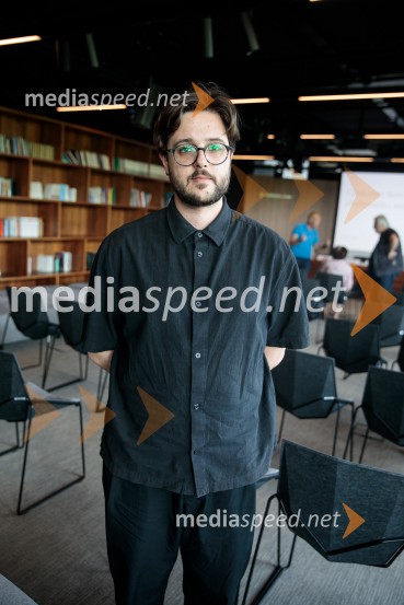  Jan Krmelj, režiserPredstavitev sezone 2025/26 v Cankarjevem domu, novinarska konferenca