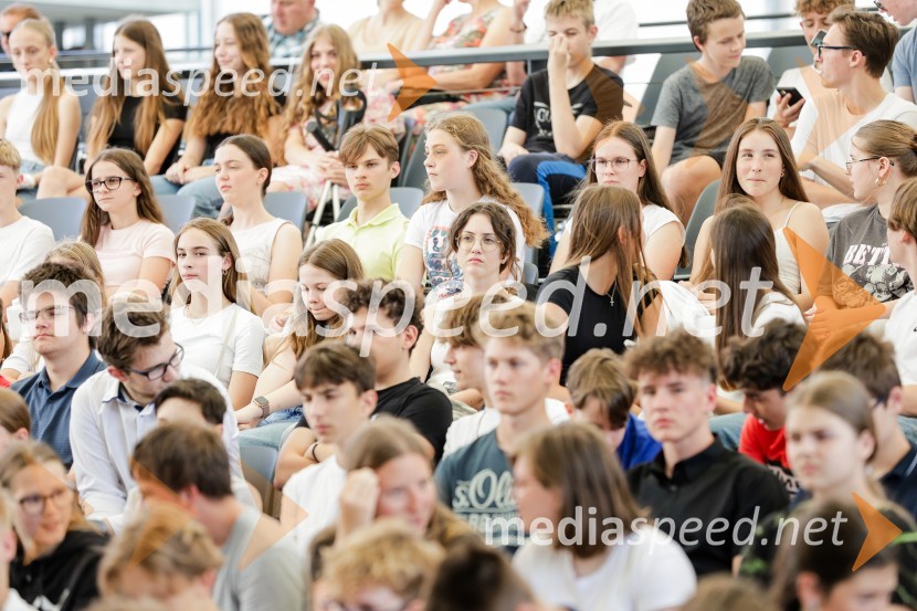 Tradicionalni sprejem kranjskih odličnjakov in prebojnikov 2025
