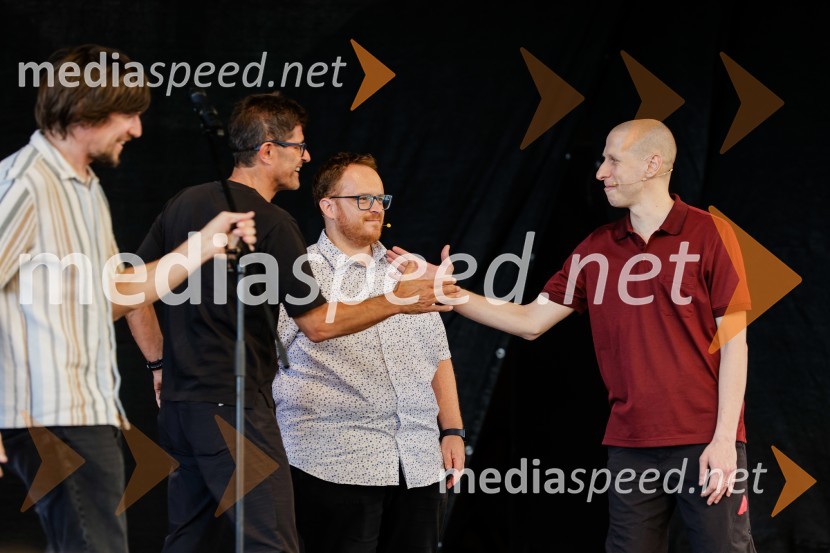  Vid Sodnik, improvizator;  Matjaž Rakovec, župan Mestne občine Kranj;  Juš Milčinski, improvizator in TV voditelj;  ... Tradicionalni sprejem kranjskih odličnjakov in prebojnikov 2025