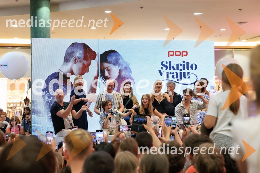 Igralci serije Skrito v raju navdušili v mariborskem Europarku