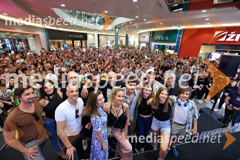 Igralci serije Skrito v raju navdušili v mariborskem Europarku