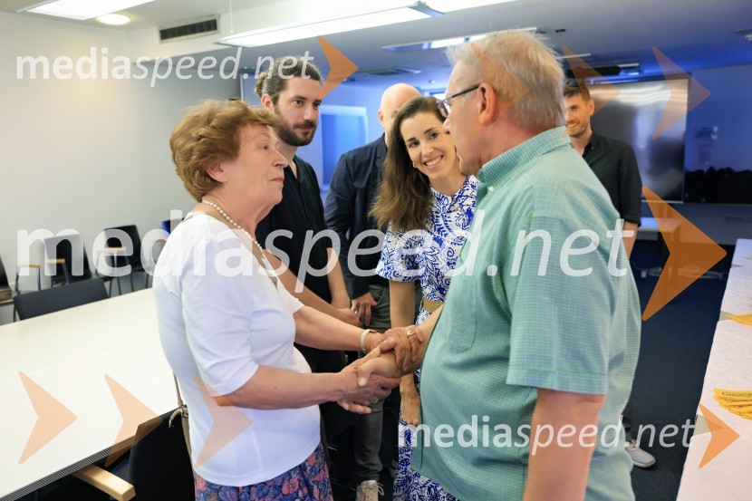  ... ;  Aleš Valič, igralecIgralci serije Skrito v raju navdušili v mariborskem Europarku