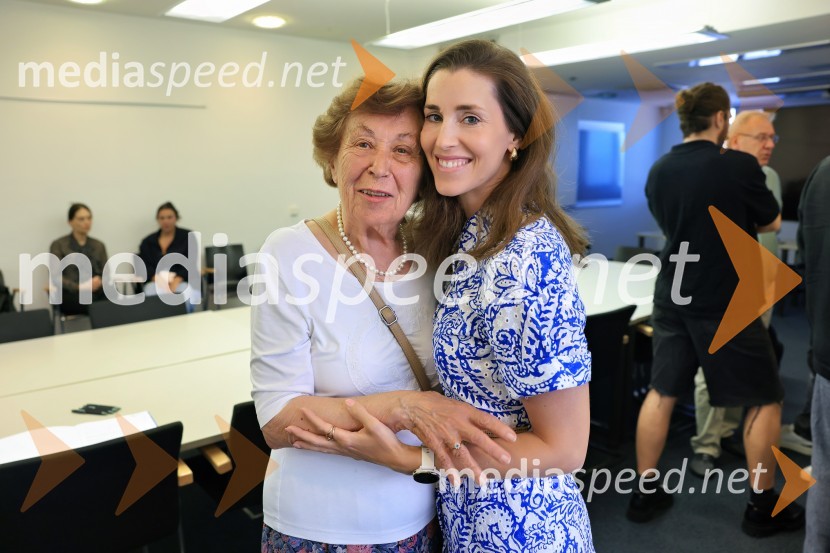  ... ;  Nina Rakovec, igralka, pevkaIgralci serije Skrito v raju navdušili v mariborskem Europarku