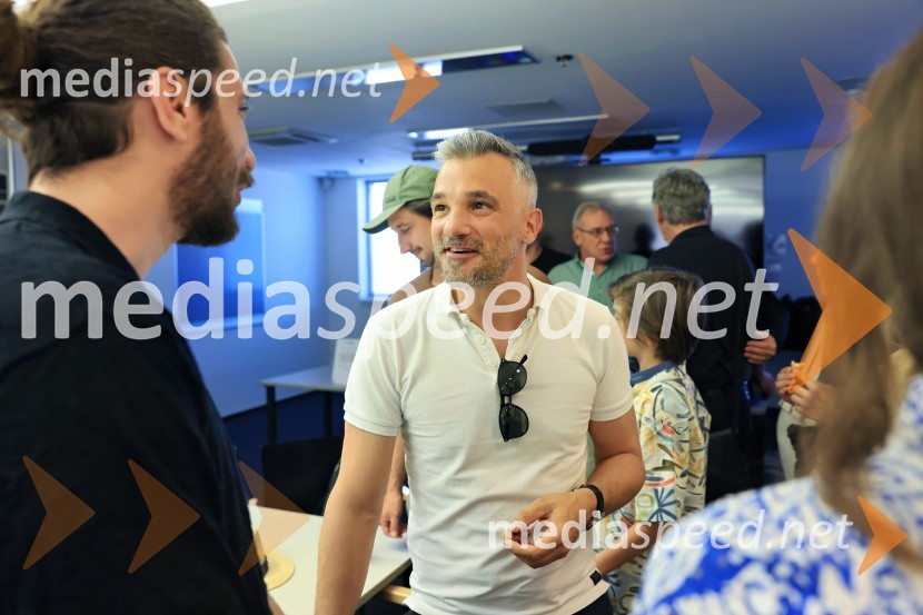  Primož Vrhovec, igralecIgralci serije Skrito v raju navdušili v mariborskem Europarku