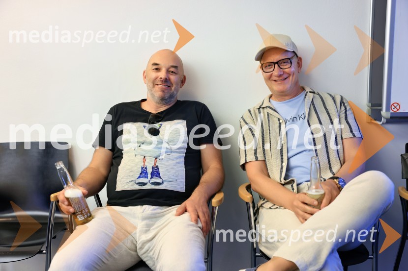  Gaber K. Trseglav, igralec;  Uroš Smolej, igralecIgralci serije Skrito v raju navdušili v mariborskem Europarku