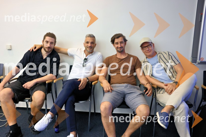  Matino Antunović, hrvaški igralec;  Primož Vrhovec, igralec;  Žiga Udir, igralec;  Uroš Smolej, igralecIgralci serije Skrito v raju navdušili v mariborskem Europarku