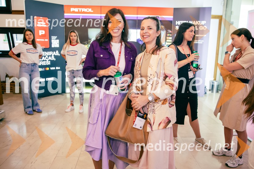  Doris Krivić, Krka;  Anja Bokal Lesar, DM12. Diggit - konferenca o prihodnosti