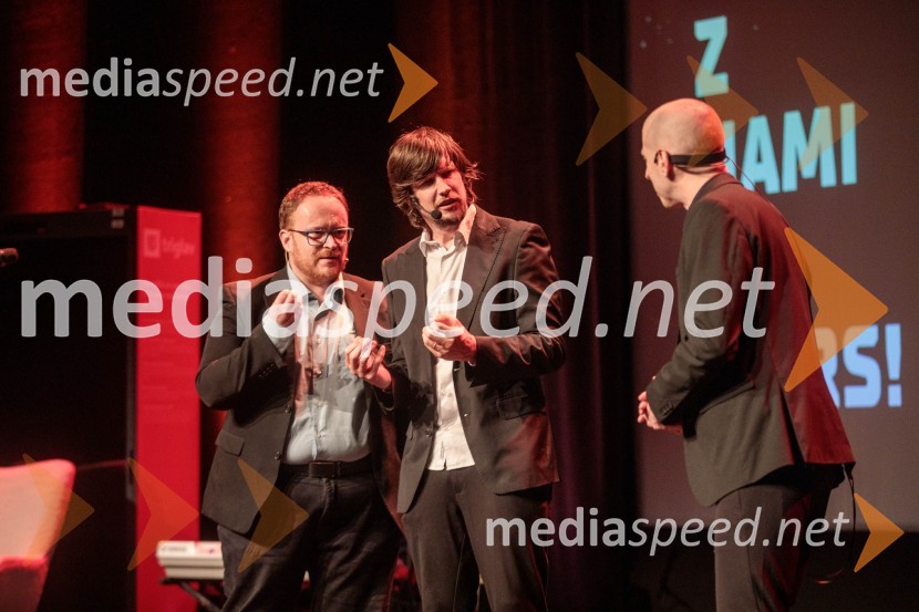  Juš Milčinski, improvizator in TV voditelj;  Vid Sodnik, improvizator;  ... Diggit 2025, podelitev nagrad