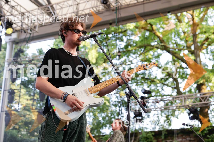  Urban Koritnik, Jet Black DiamondsFESTIVAL 202: Joker Out, MRFY, Koala Voice, Kokosy in drugi