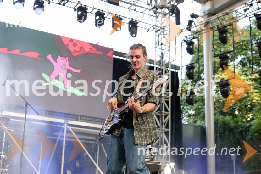  Jernej  Žavbi , Jet Black DiamondsFESTIVAL 202: Joker Out, MRFY, Koala Voice, Kokosy in drugi