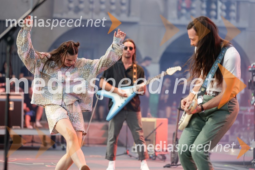  Manca  Trampuš, skupina Koala Voice;  Domen  Don Holc, skupina Koala Voice;  Tilen Prašnikar, skupina Koala VoiceFESTIVAL 202: Joker Out, MRFY, Koala Voice, Kokosy in drugi