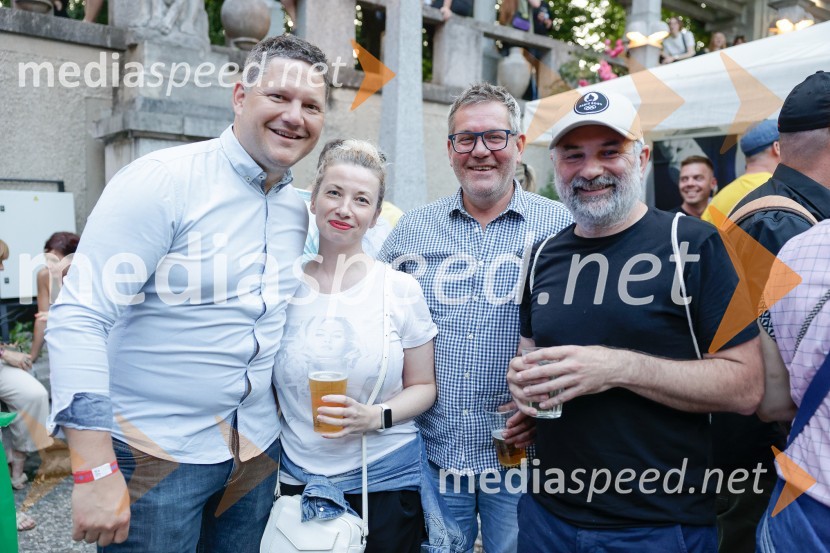  Boštjan Reberšak, urednik športnega programa Val 202;  Saša Verčič;  ... ;  Aleš Smrekar, novinar in dnevni urednik Val202FESTIVAL 202: Joker Out, MRFY, Koala Voice, Kokosy in drugi