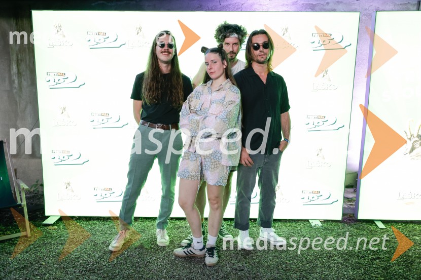  Tilen Prašnikar, skupina Koala Voice;  Manca  Trampuš, skupina Koala Voice;  Miha Prašnikar, skupina Koala Voice;  Domen  Don Holc, skupina Koala VoiceFESTIVAL 202: Joker Out, MRFY, Koala Voice, Kokosy in drugi