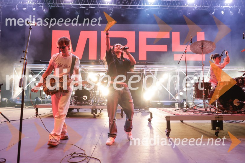  Gregor  Strasbergar, glasbena skupina MRFY;  Mia Puhar Rodin - Masayah, pevka;  Rok  Klobučar, glasbena skupina MRFYFESTIVAL 202: Joker Out, MRFY, Koala Voice, Kokosy in drugi