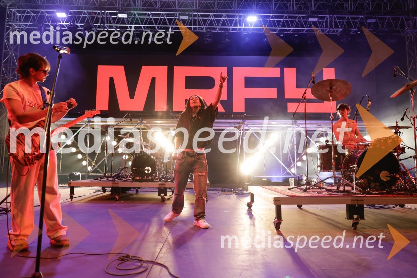  Gregor  Strasbergar, glasbena skupina MRFY;  Mia Puhar Rodin - Masayah, pevka;  Rok  Klobučar, glasbena skupina MRFYFESTIVAL 202: Joker Out, MRFY, Koala Voice, Kokosy in drugi