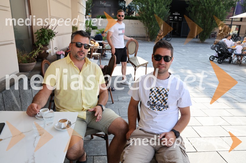  Sebastijan  Blakaj, lastnik lokala Nana;  Mitja Špes, Factumevent4. etapa dirke po Sloveniji štartala na Lentu