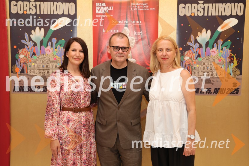  ... ;  Alan Kavčič, predstavnik za odnose z javnostmi SNG Maribor;  Jasmina Leskovar, SNG Maribor60. Borštnikovo srečanje, slavnostna otvoritev s predstavo Lapis Lazuli