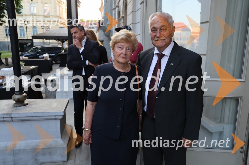  Alojzija Čas Moge;  Rudolf Moge, nekdanji politik60. Borštnikovo srečanje, slavnostna otvoritev s predstavo Lapis Lazuli