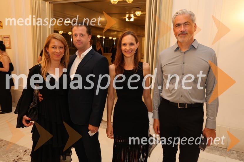  Tjaša Ivanc, Pravna fakulteta Univerze v Mariboru, članica Sveta SNG Maribor;  Mitja Pukšič, odvetnik v Mariboru, predsednik Upravnega odbora AKK Branik Maribor;  ... ;  ... 60. Borštnikovo srečanje, slavnostna otvoritev s predstavo Lapis Lazuli