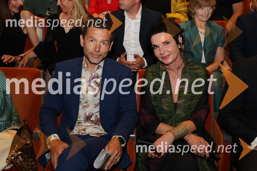  Aleš Novak, umetniški direktor Festival Borštnikovo srečanje;  Tajka  Šnuderl Novak60. Borštnikovo srečanje, slavnostna otvoritev s predstavo Lapis Lazuli