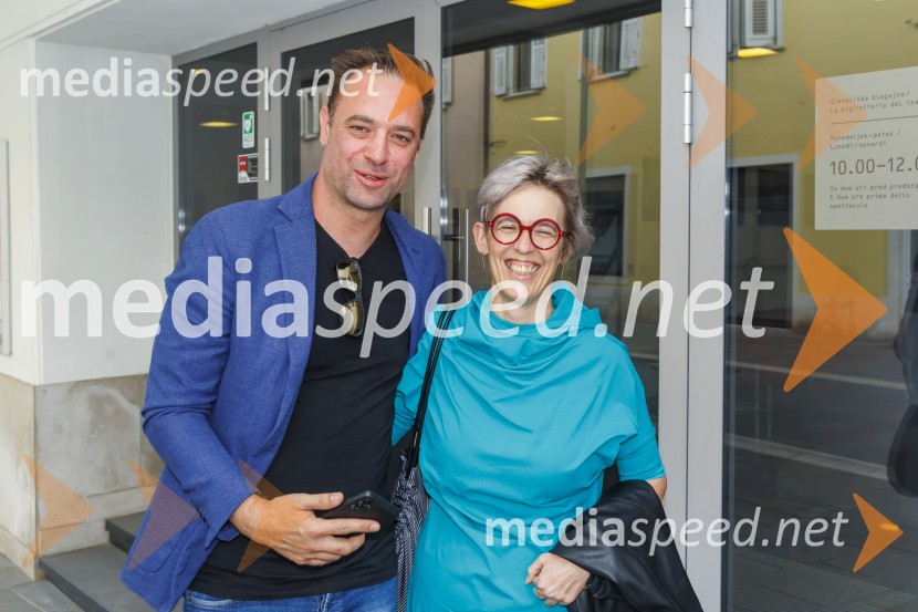  Matej Sukič, vodja za stike z javnostmi Gledališče Koper;  Nina Ukmar, vodja kabineta, Ministrstvo za kulturoPodelitev primorske gledališke nagrade Tantadruj in koncert Roka Matka