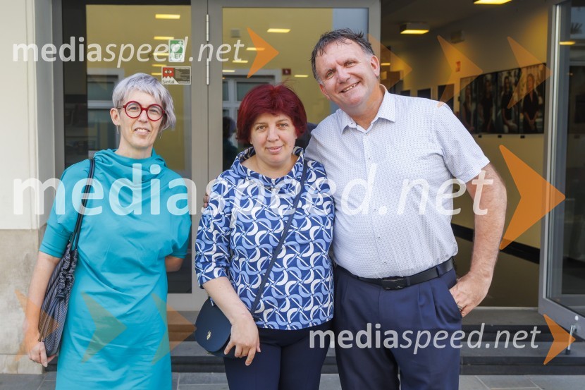  Nina Ukmar, vodja kabineta, Ministrstvo za kulturo;  ... ;  ... Podelitev primorske gledališke nagrade Tantadruj in koncert Roka Matka