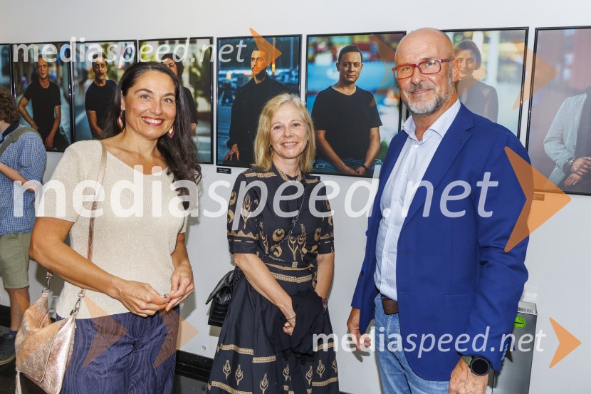  Urška Bradaskja, igralka;  ... ;  ... Podelitev primorske gledališke nagrade Tantadruj in koncert Roka Matka