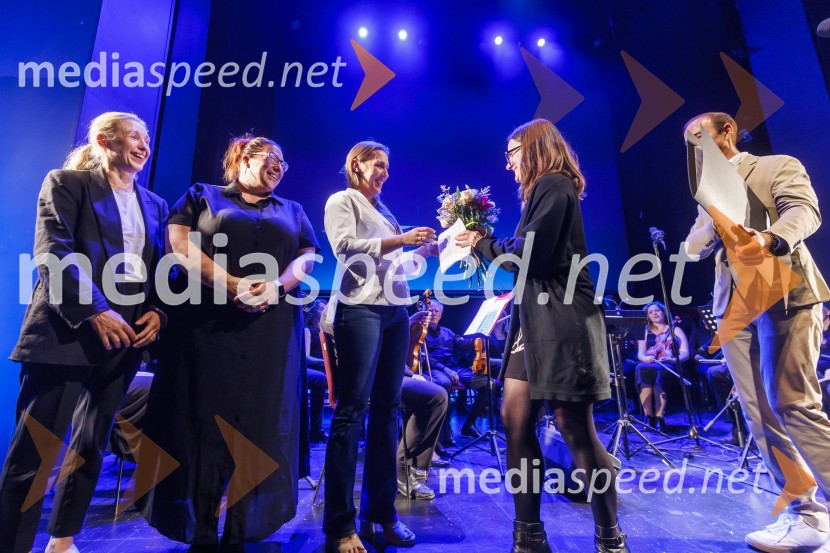  Helena Peršuh, igralka;  Ana Facchini, igralka;  Patricija Jurinčič Finžgar, dramska igralka;  ... Podelitev primorske gledališke nagrade Tantadruj in koncert Roka Matka