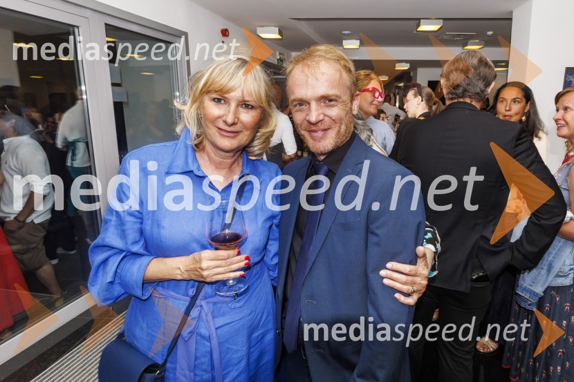  Nataša Benčič, novinarka, Radio Koper;  Rok  Matek, igralecPodelitev primorske gledališke nagrade Tantadruj in koncert Roka Matka