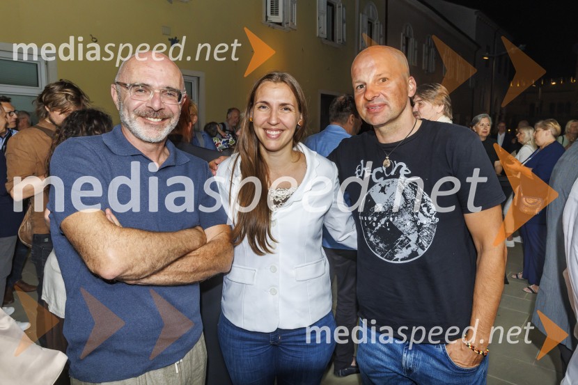  Janko Petrovec, odgovorni urednik, Radio Koper;  ... ;  ... Podelitev primorske gledališke nagrade Tantadruj in koncert Roka Matka
