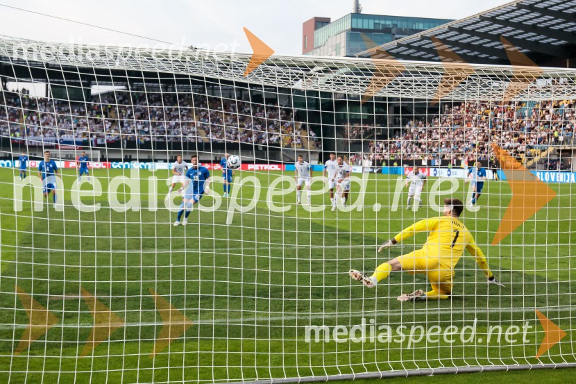 Slovenija - Bosna in Hercegovina, nogomet