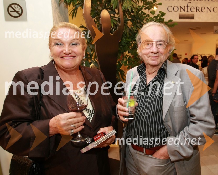 Elda Viler, pevka in Dušan Hren, režiserSlovenska popevka 2009, zaključna zabava