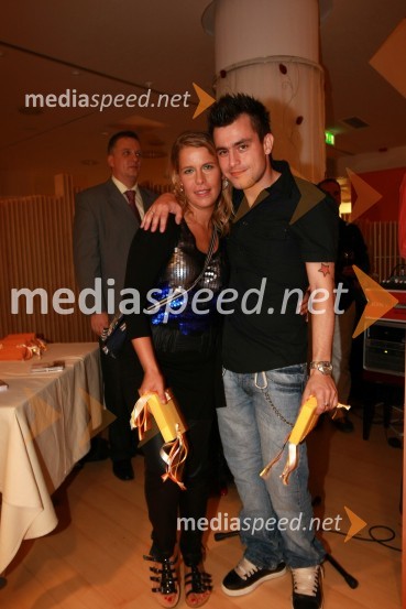 Anika Horvat in Omar Naber, pevcaSlovenska popevka 2009, zaključna zabava