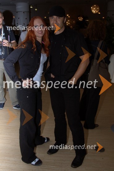 Apolonia, pevka in Samuel Lucas, pevcaSlovenska popevka 2009, zaključna zabava