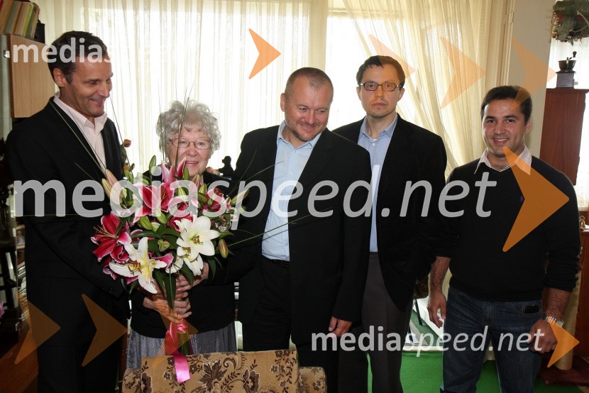 Danilo Rošker, direktor SNG Maribor, Ondina Otta Klasinc, operna pevka, Franc Kangler, župan Mestne občine Maribor, Janko Kastelic, umetniški vodja Opere in baleta SNG Maribor in Tim Ribič, tenoristOndina Otta Klasinc, 85. rojstni dan