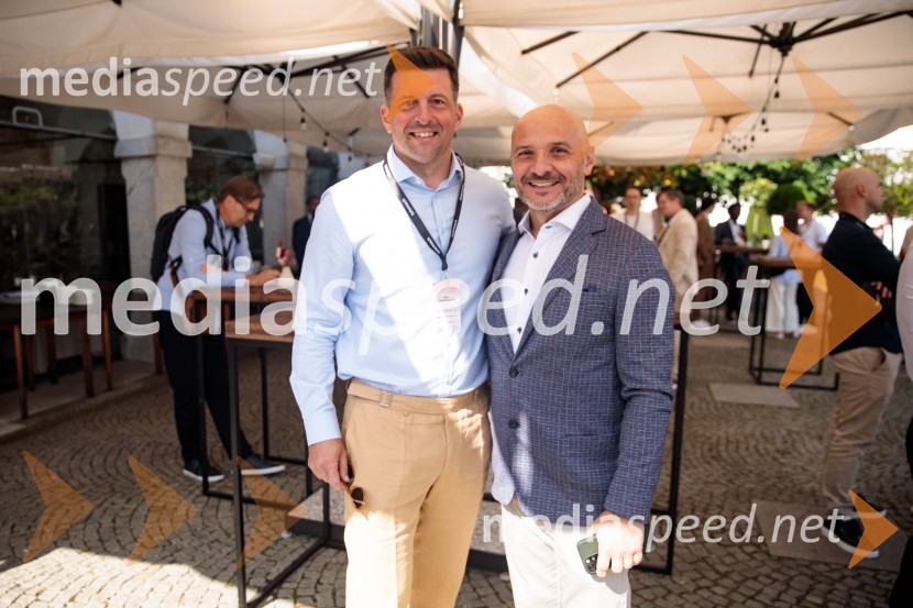  Blaž Tomažin Bolcar;  Branko Čakarmiš,  strateški svetovalec, POP TVPoslovni svet športa v vzhodni Evropi, konferenca