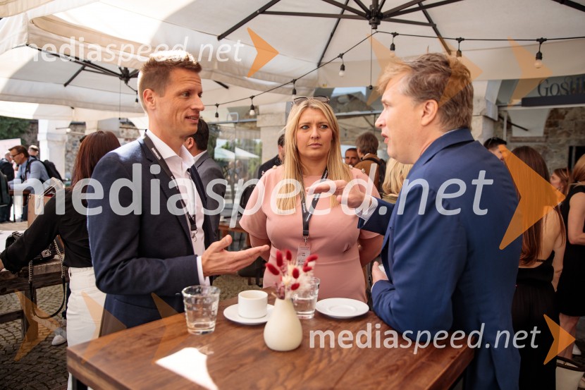  Péter Rippel-Szabó, odvetnik pri Law, LeitnerLaw Szabó és Társai Ügyvédi Iroda;  Kelly Skeggs;  ... Poslovni svet športa v vzhodni Evropi, konferenca