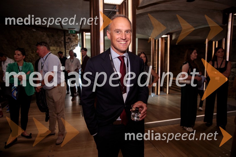 Poslovni svet športa v vzhodni Evropi, konferenca