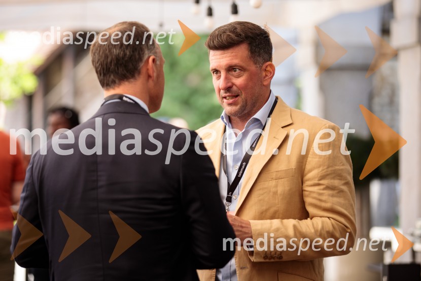  Blaž Tomažin BolcarPoslovni svet športa v vzhodni Evropi, konferenca