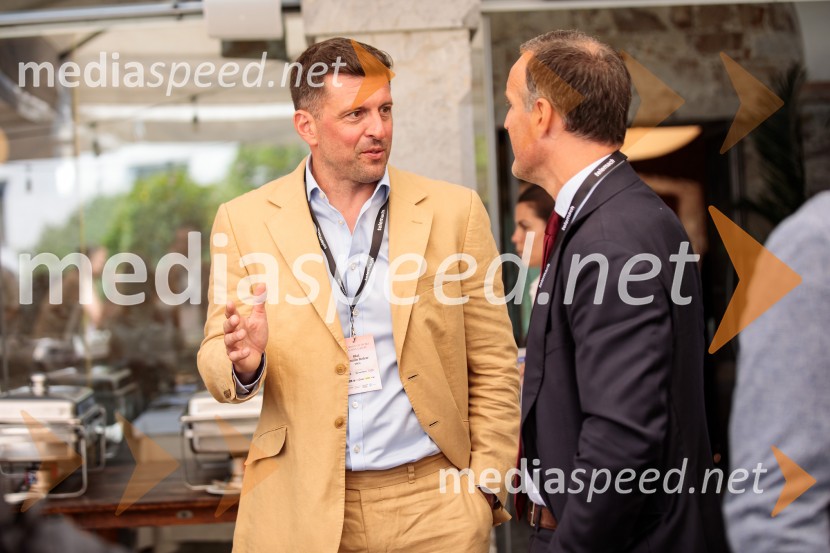  Blaž Tomažin Bolcar;  ... Poslovni svet športa v vzhodni Evropi, konferenca