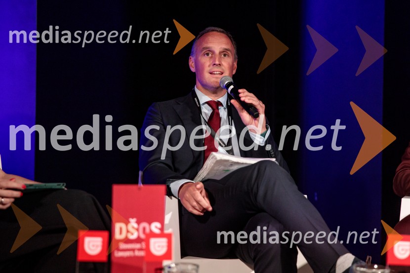  Frans de Weger, BMDW Advocaten, president of the FIFA Dispute Resolution ChamberPoslovni svet športa v vzhodni Evropi, konferenca