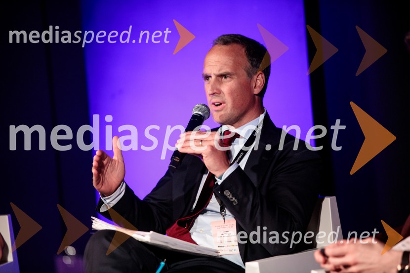  Frans de Weger, BMDW Advocaten, president of the FIFA Dispute Resolution ChamberPoslovni svet športa v vzhodni Evropi, konferenca