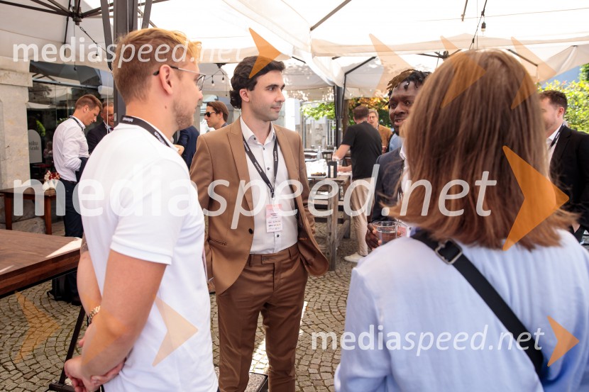  Mahammad SafarliPoslovni svet športa v vzhodni Evropi, konferenca