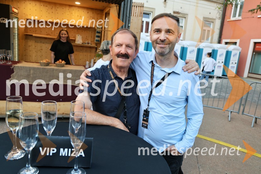  ... ;  Mladen Delin, direktor festivala ArsanaGibonni odprl 17. mednarodni festival Arsana na Ptuju