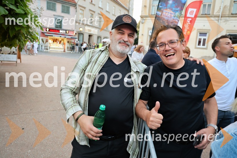  ... ;  Matjaž ElšnikGibonni odprl 17. mednarodni festival Arsana na Ptuju